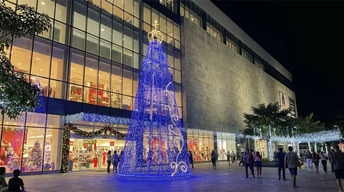 Árvore de Natal decorativa para espaço corporativo, Forma & Luz