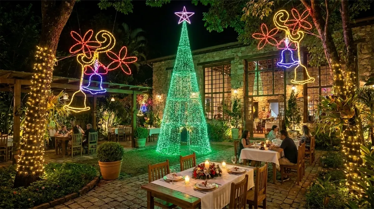 Decoração natalina em jardim corporativo, Forma & Luz São Paulo