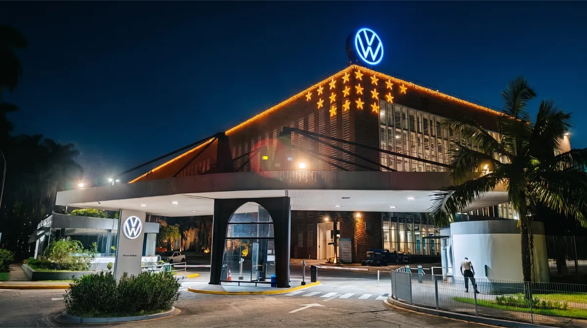 Decoração de Natal para empresa, projeto Volkswagen, Forma & Luz São Paulo
